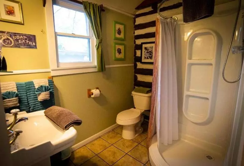 キャビン, Sherwood Court Cottages & Guest Rooms