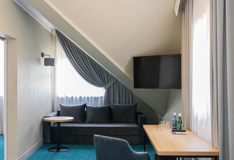 Familie Suite, Wodnik