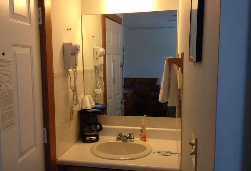 Economy-huone, Isleview Motel And Cottages