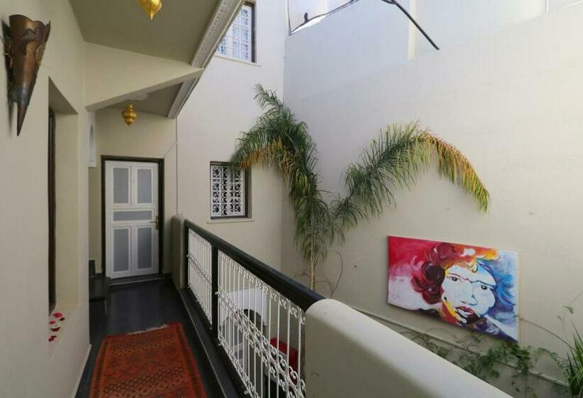 Quarto standard, Diamant La Ville Rouge