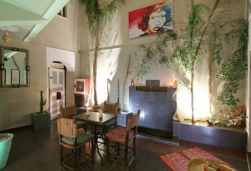 Quarto standard, Diamant La Ville Rouge