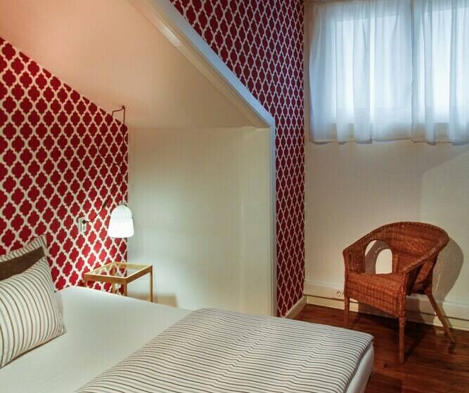 اتاق استاندارد, Supernova Hostel & Café