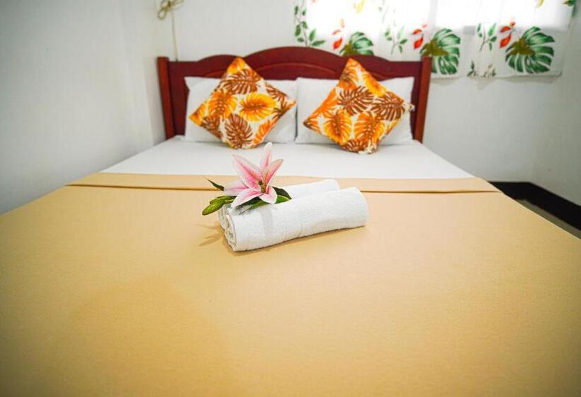 اتاق استاندارد با سرویس بهداشتی مشترک, Amparo S Tourist Inn   Coron