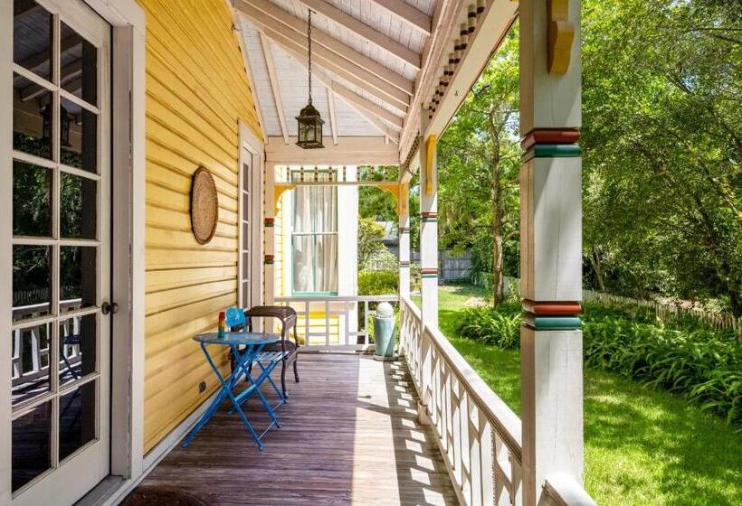 غرفة قياسية, Buckner Suite