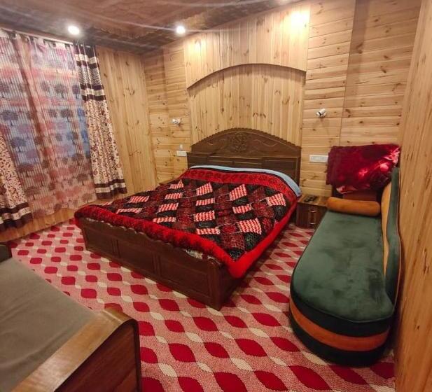 غرفة قياسية ثلاثية, Humayun Palace