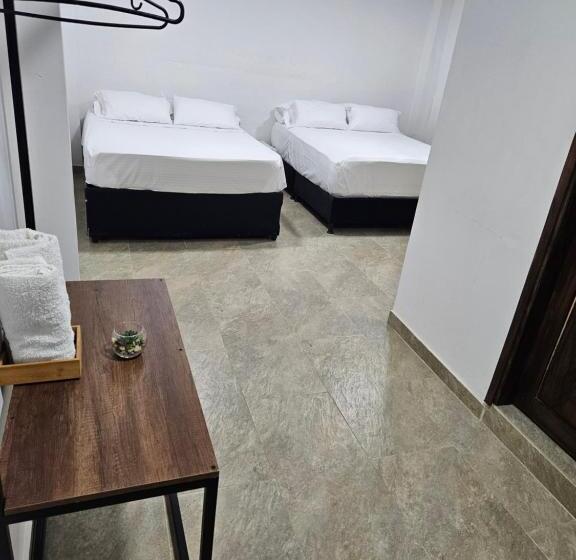 חדר סטנדרט לארבעה, Victoria Queen Villavieja