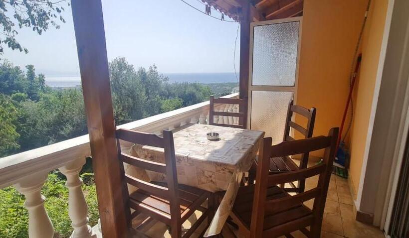 דירה בת חדר שינה 1 עם מרפסת, Vila Mati