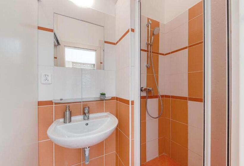 آپارتمان سوپریور 1 خوابه, King´s Road Residence