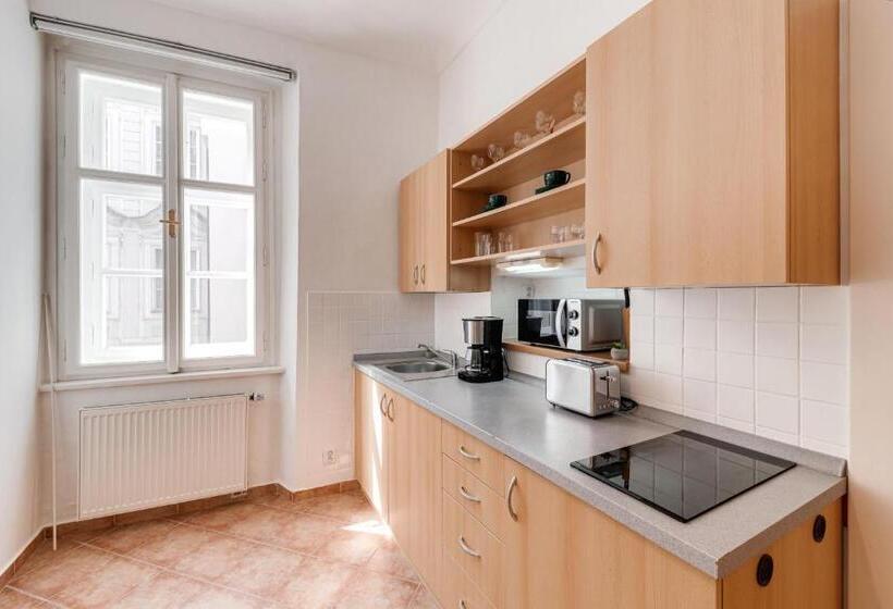 آپارتمان سوپریور 1 خوابه, King´s Road Residence