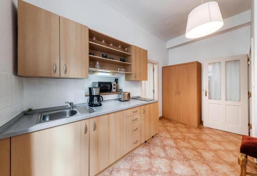 Apartamento Superior 1 Dormitório, King´s Road Residence