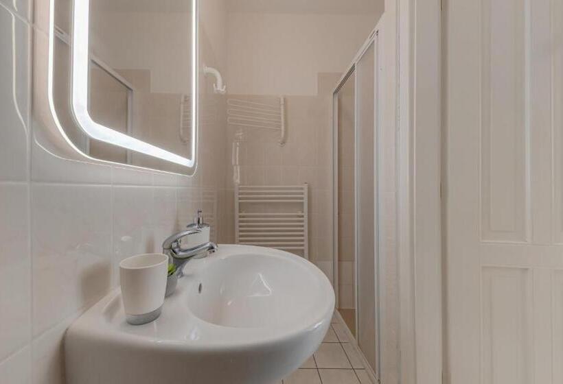 آپارتمان 1 خوابه, King´s Road Residence