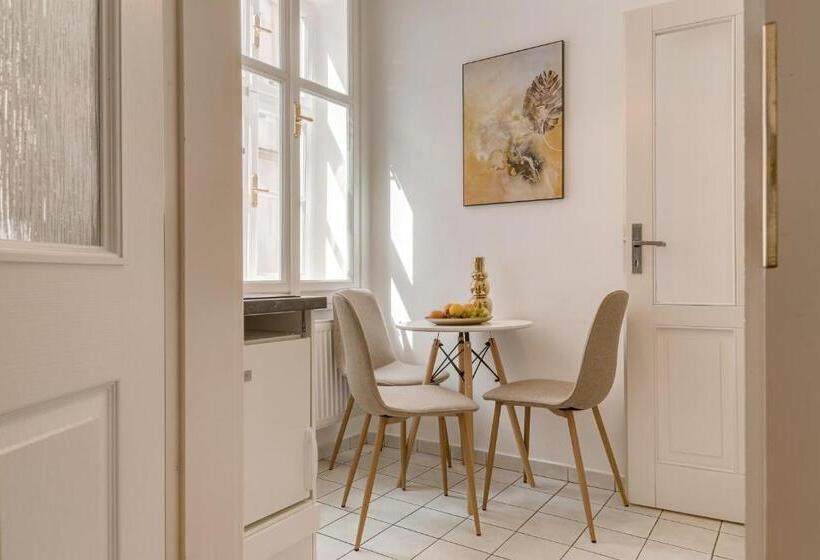 آپارتمان 1 خوابه, King´s Road Residence