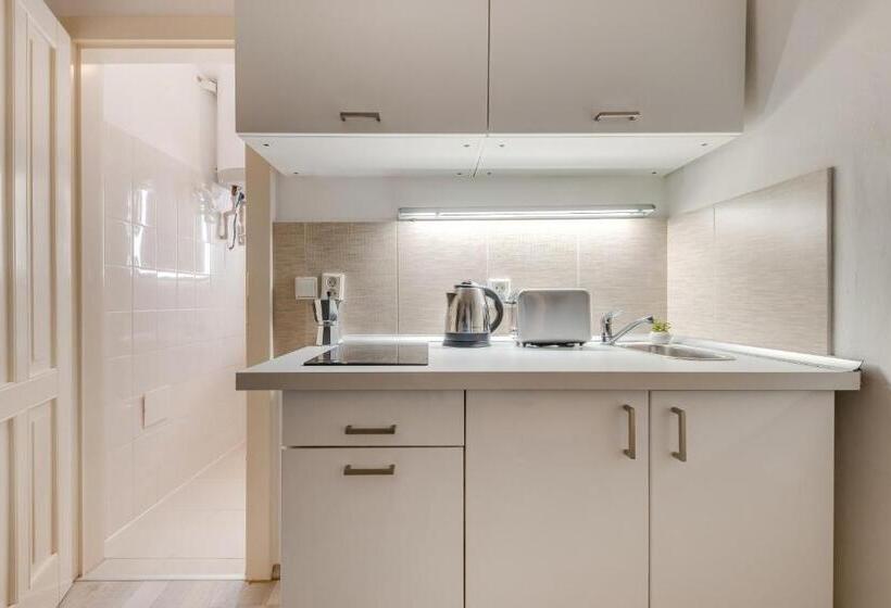 Quarto Economy Individual, King´s Road Residence