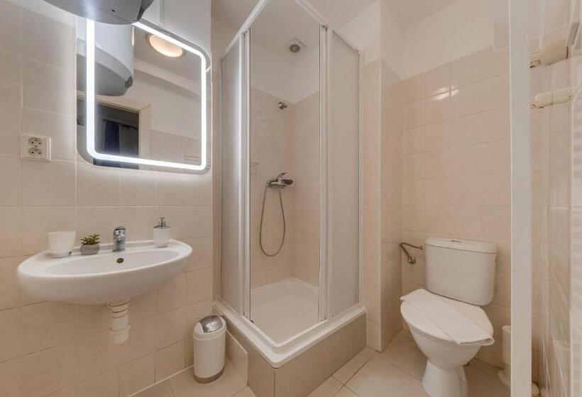 اتاق اکونومی یک تخته, King´s Road Residence