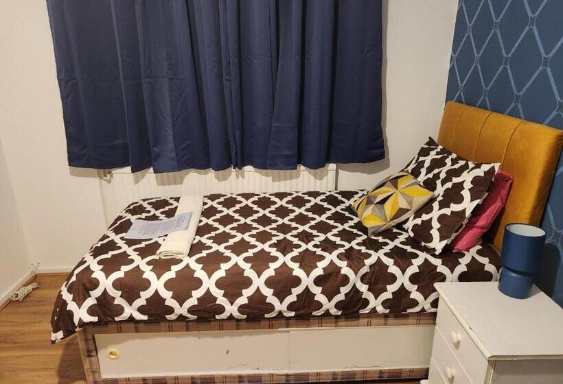 シングルデラックスルーム, Gatwick Star Night Stay   Gatwick