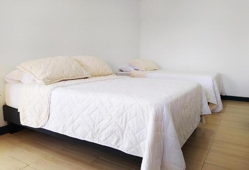 Standard Kolmen Hengen Huone Puutarhanäkymä, Colina Del Sol Hotel Hacienda