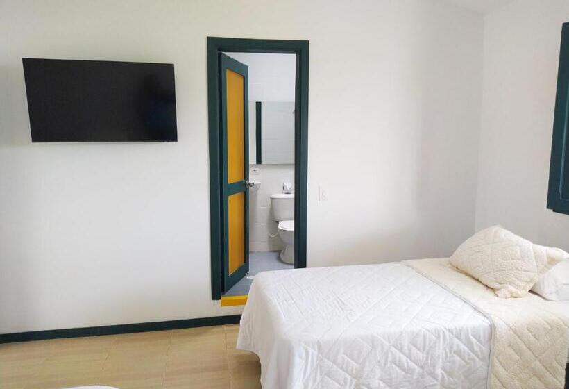 Standard Neljän Hengen Huone, Colina Del Sol Hotel Hacienda
