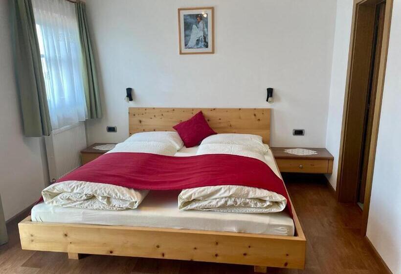 חדר סטנדרט לשלושה, Da Kathi