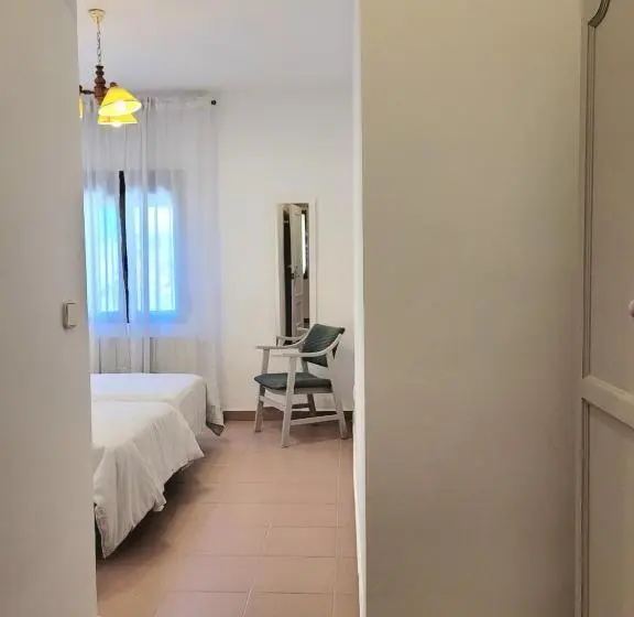 スタンダードルーム, Hostel Villanueva