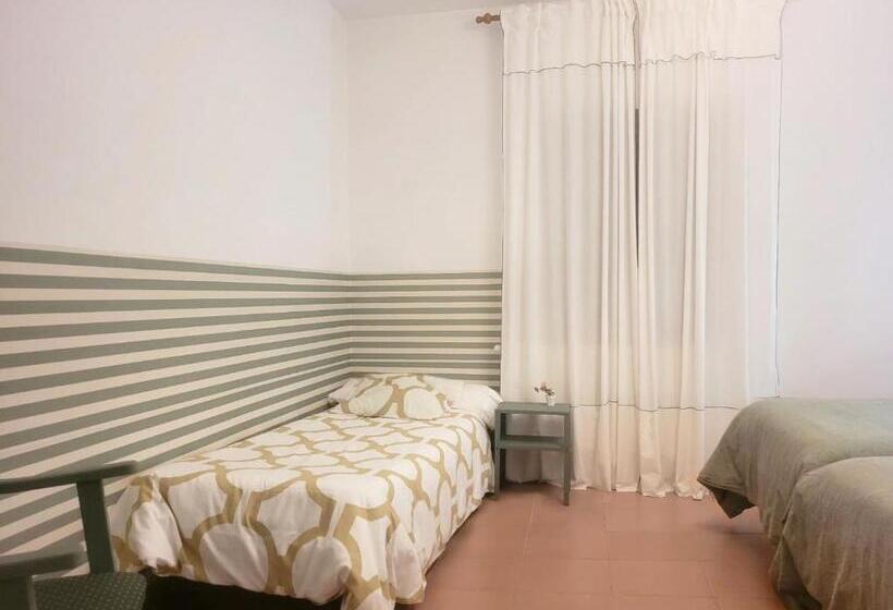 三人经典房间, Hostel Villanueva