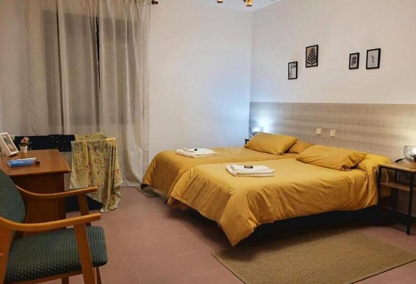 スタンダードルーム, Hostel Villanueva