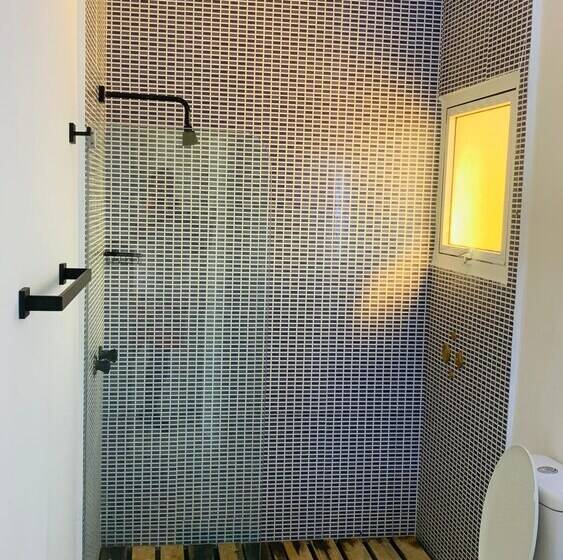 غرفة قياسية, La Isla Bonita