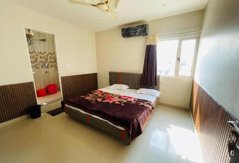 豪华房间, Shreelok