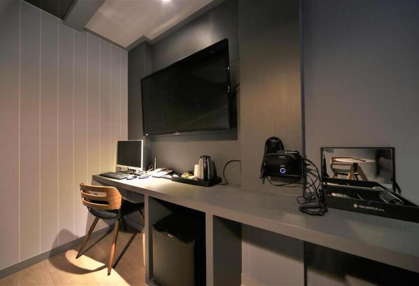 اتاق استاندارد, The Gentle