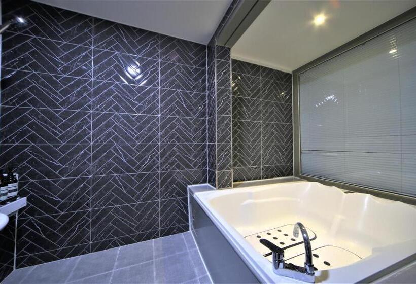 سوییت, The Gentle