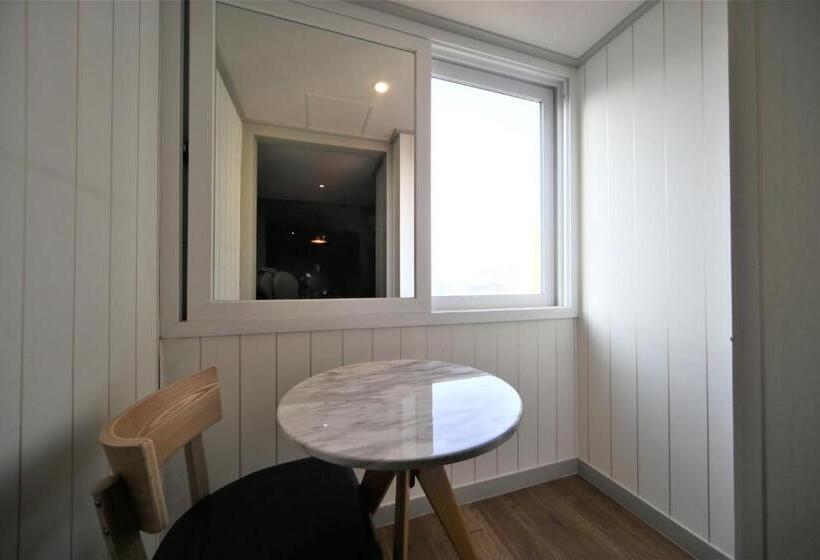 سوییت, The Gentle