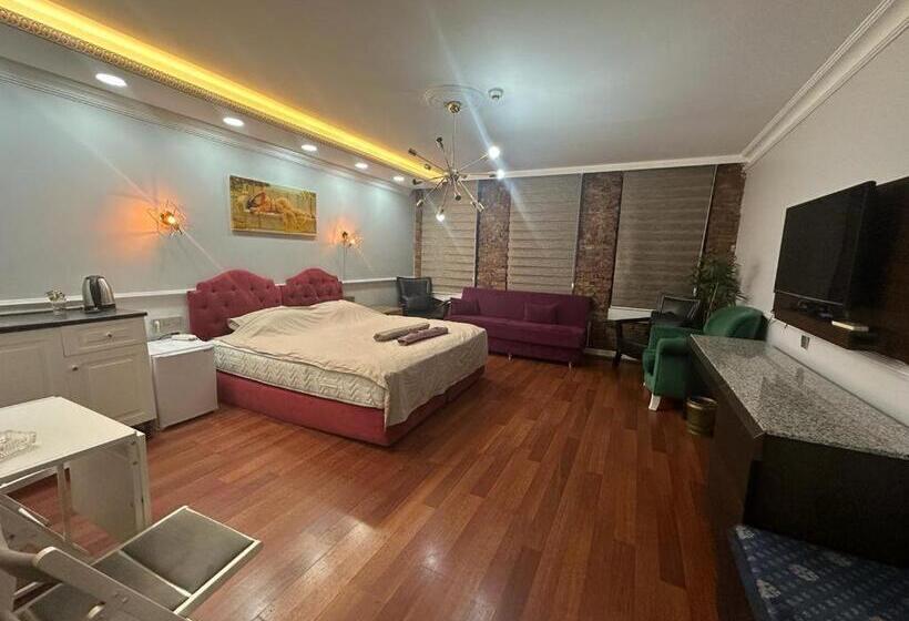 إستوديو قياسى, Konak Suite İn The Bar Street