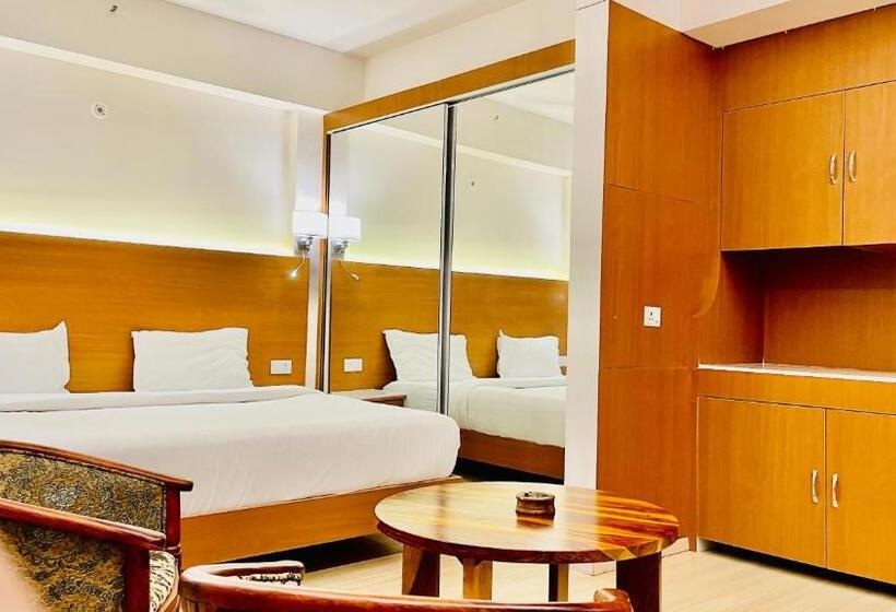 إستوديو ديلوكس, Neel Skye   Couple Friendly   Dlf My Pad, Gomtinagar , Lucknow