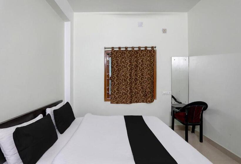 トリプルクラシックルーム, O Anand Residency