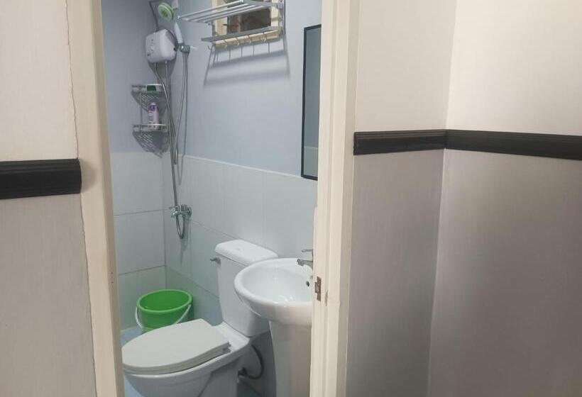 اتاق استاندارد چهارنفره با بالکن, Moalboal Indino S Guesthouse Sardines Run And Sea Turtle 1 Minute Walking Distance