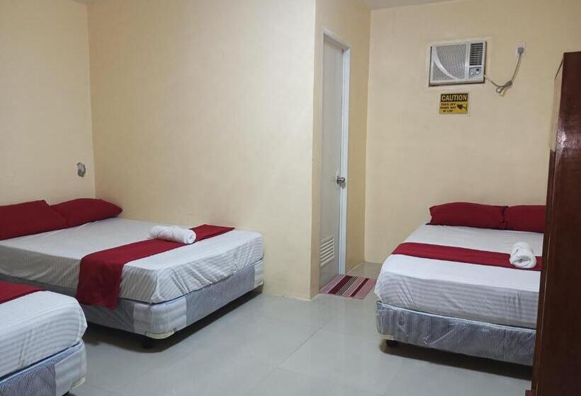 اتاق سوپریور خانوادگی, Moalboal Indino S Guesthouse Sardines Run And Sea Turtle 1 Minute Walking Distance