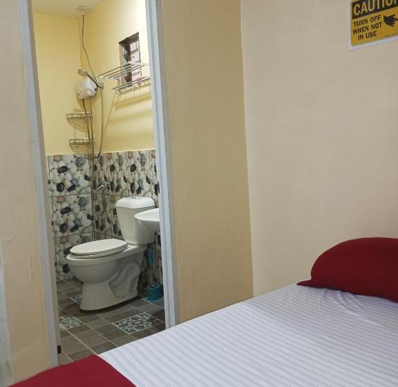 اتاق سوپریور خانوادگی, Moalboal Indino S Guesthouse Sardines Run And Sea Turtle 1 Minute Walking Distance