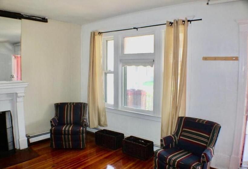 آپارتمان 1 خوابه, West End Haven