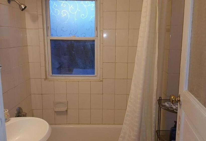 اتاق استاندارد با بالکن, West End Haven