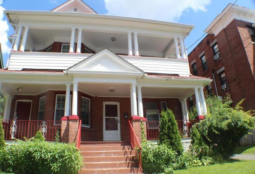 اتاق اکونومی, West End Haven