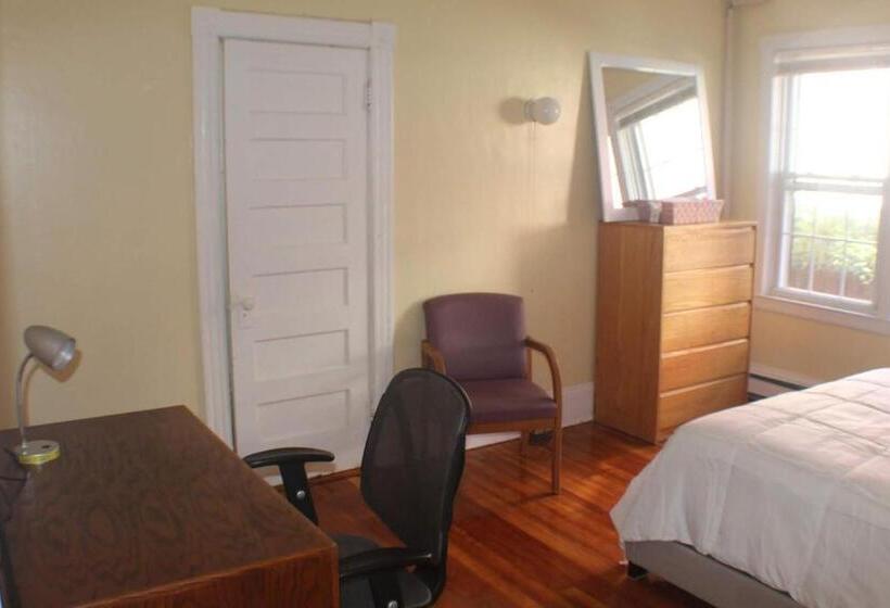 آپارتمان 1 خوابه, West End Haven