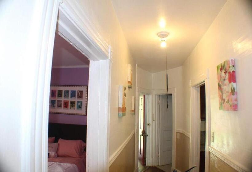 اتاق اکونومی, West End Haven