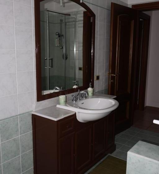 اتاق استاندارد یک تخته با سرویس بهداشتی مشترک, B&b Mamì