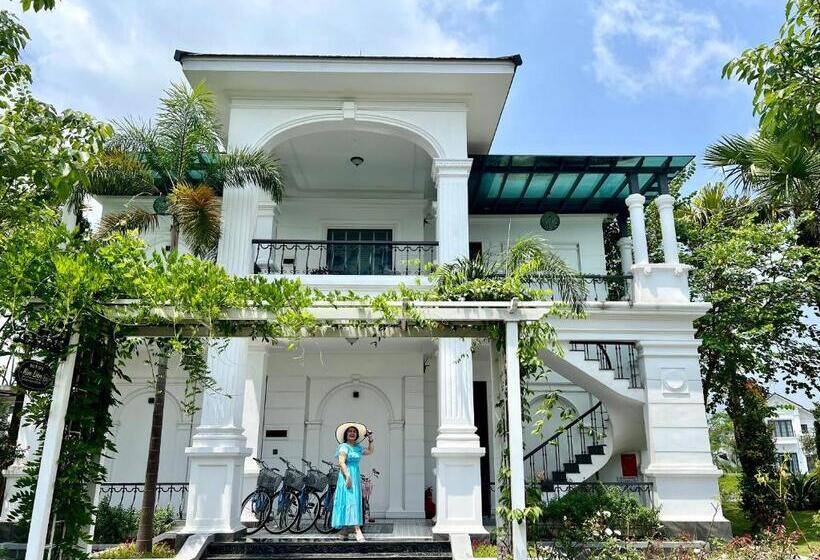 اتاق لوکس, Biệt Thự đảo Kim Liên Vườn Vua