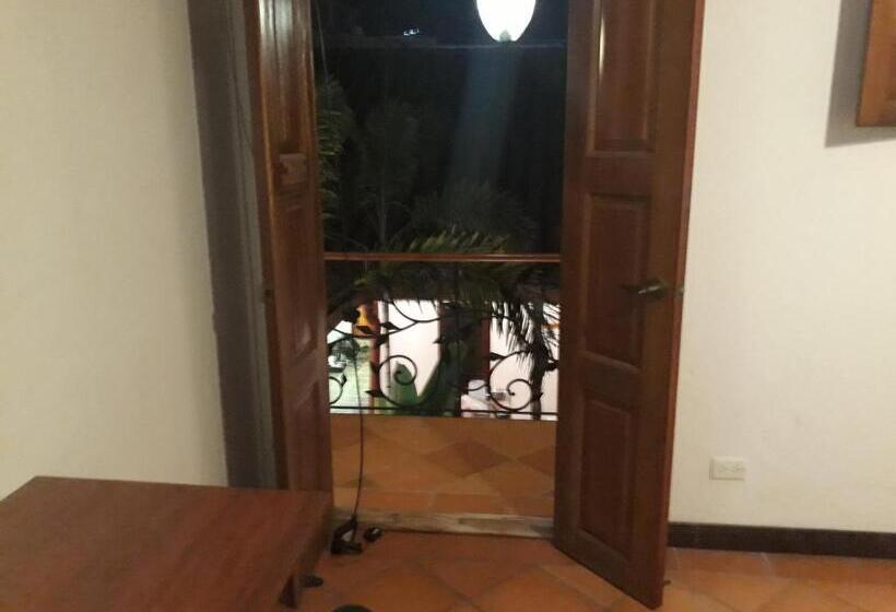 带阳台的豪华间, Casa Carambolo