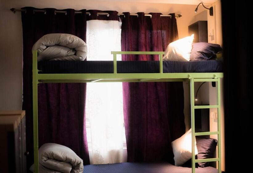 スタンダードシティビュールーム, Nerdvana Bunks Beds & Bites
