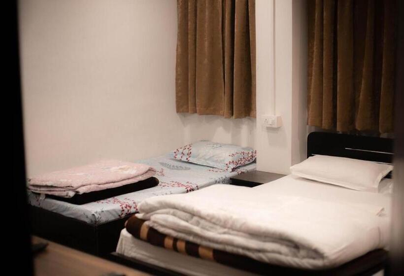 バルコニー付きスタンダードトリプルルーム, Nerdvana Bunks Beds & Bites