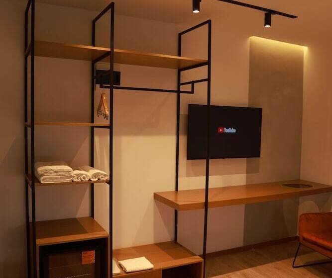 غرفة قياسية, Baz Hur Boutique