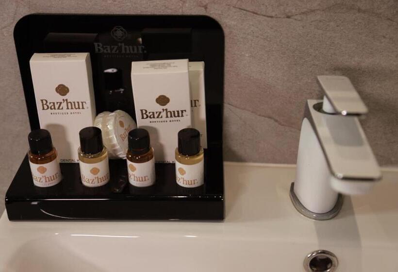 غرفة قياسية, Baz Hur Boutique