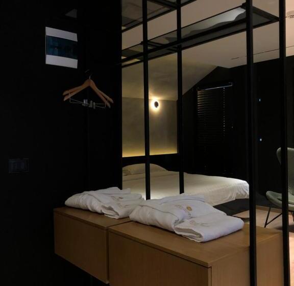 جناح ديلوكس, Baz Hur Boutique