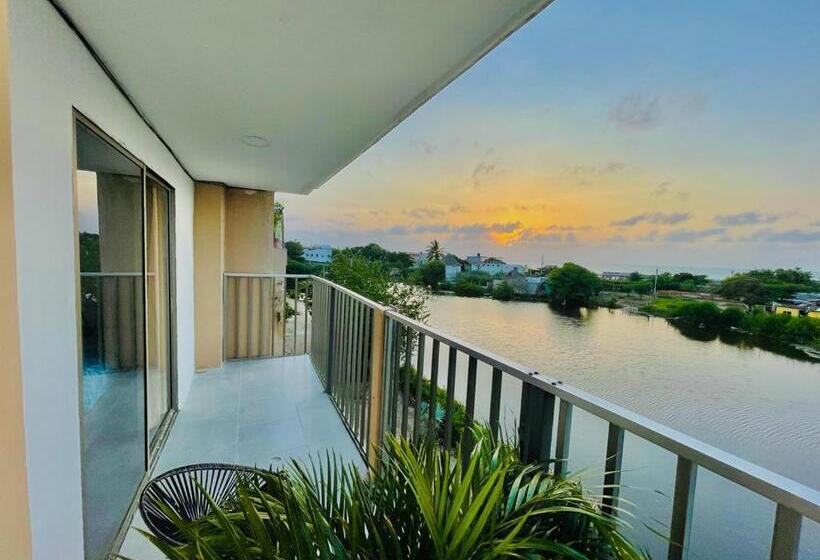 غرفة عائلية, Blue Sky